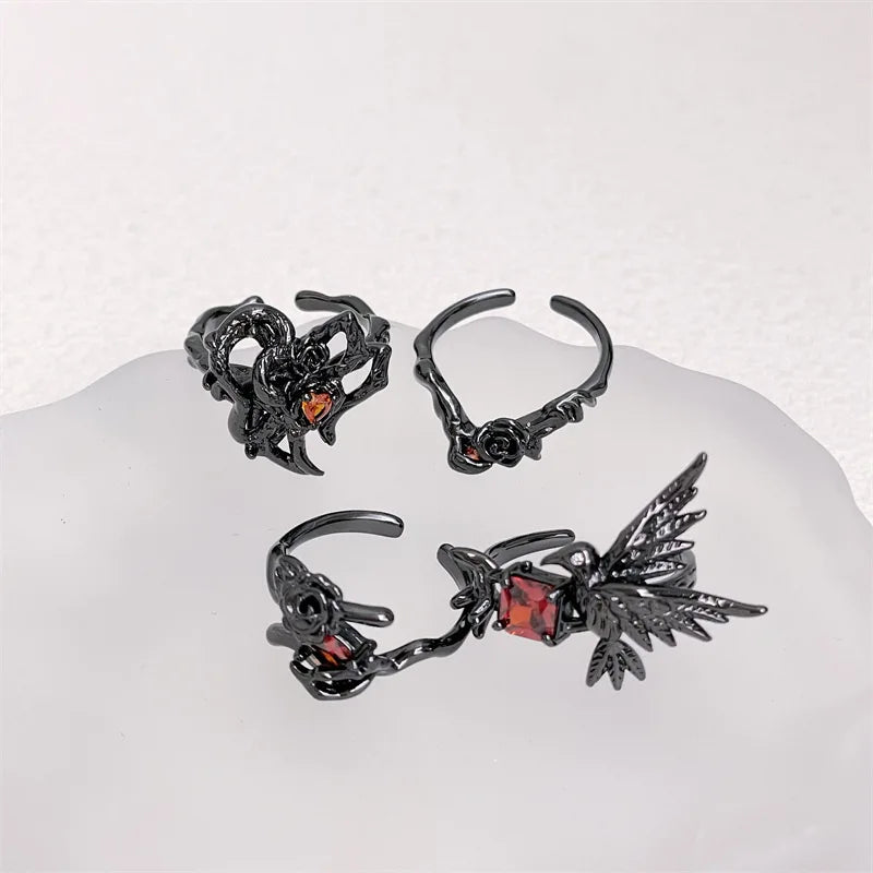 Black Crow Gothic Ring – Punk Statement Jewelry & Alternative Fashion Accessory